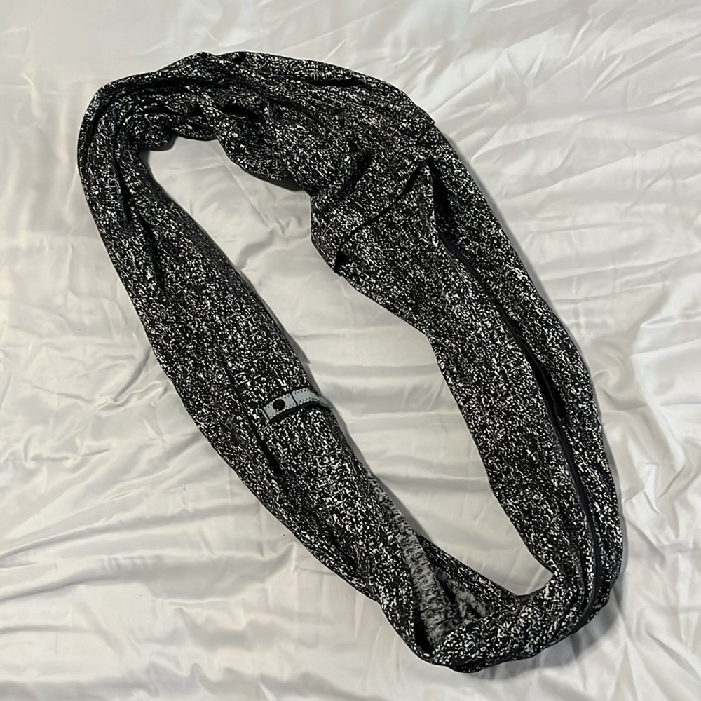 Lululemon Vinyasa Scarf